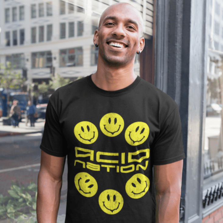 Multiple Smiler T-Shirt / Black-Future Past-Essential Republik