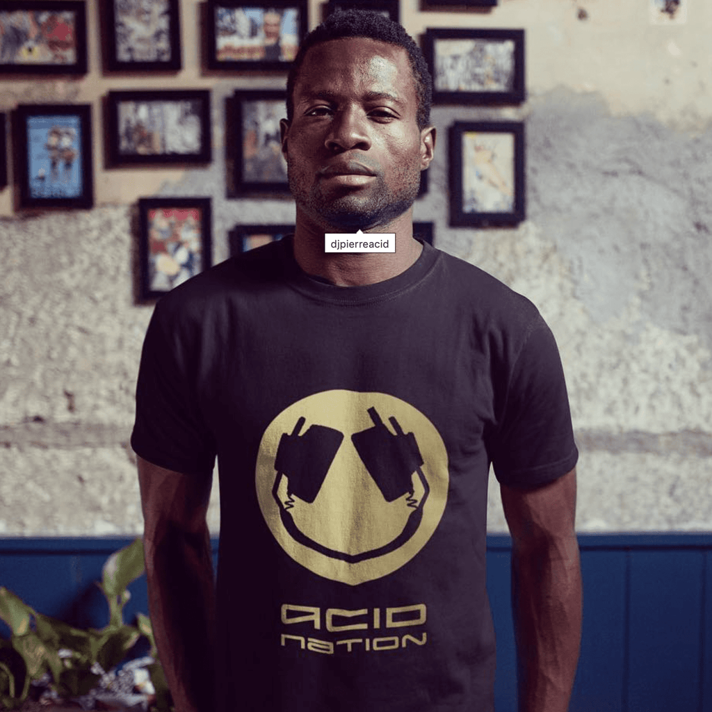 Gold Headphone Smiler T-Shirt / Black-Future Past-Essential Republik